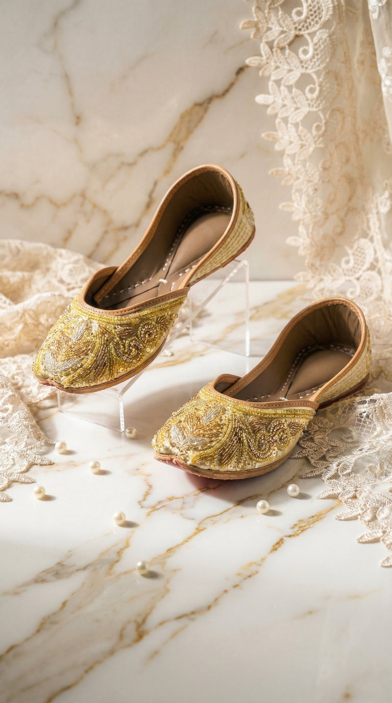 Best Juttis for Mehendi Ceremony 2026 – Radiarte