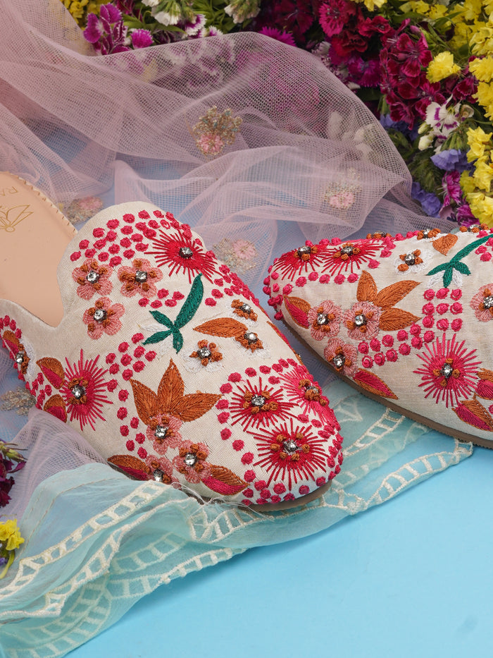 Pinkadoodle Off-White & Pink Silk Mules