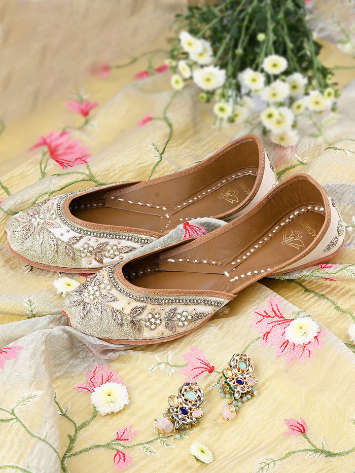 TARA - Golden Handcrafted Wired Work Jutti for Women