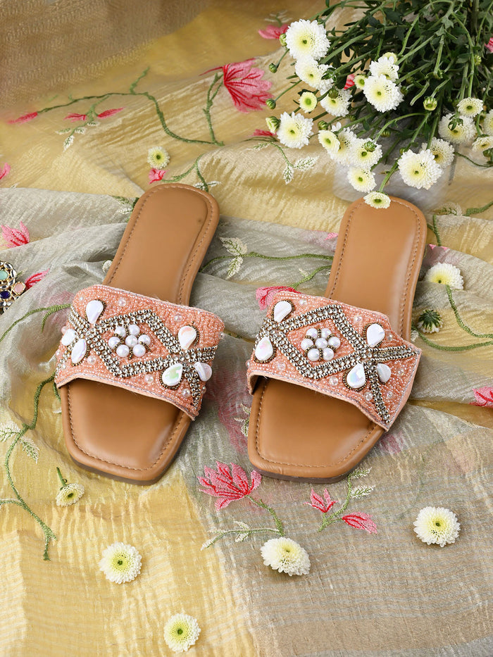 PEACH AURA - Flat Sliders with Shell Detailing