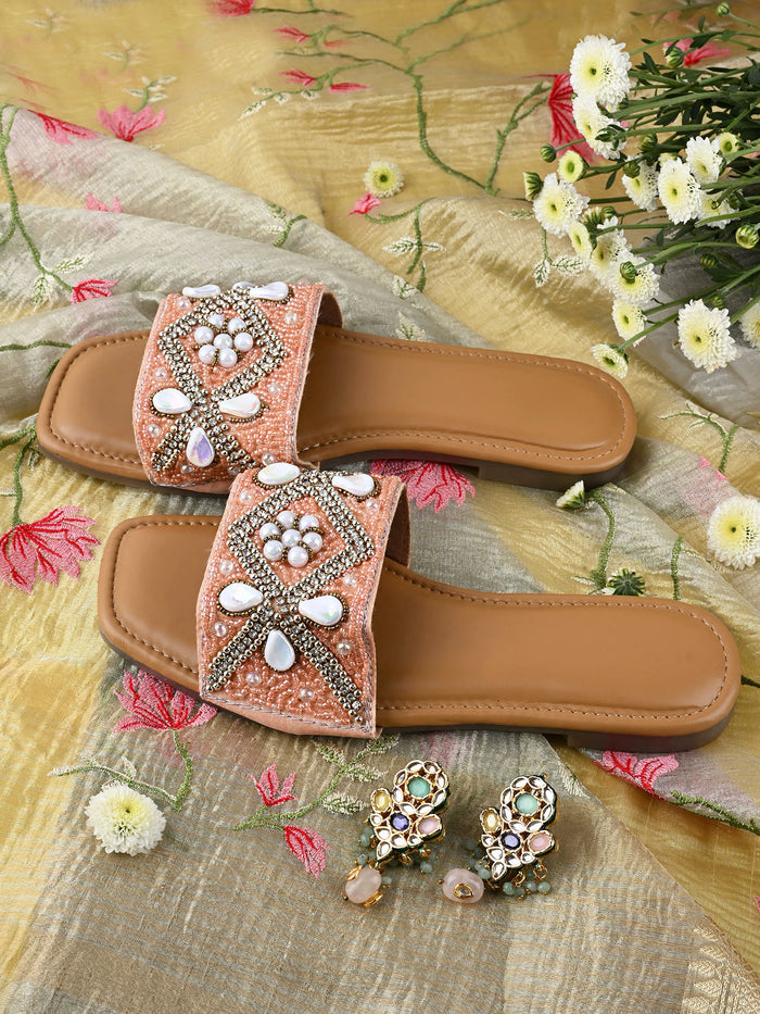 PEACH AURA - Flat Sliders with Shell Detailing