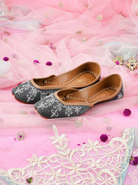 SAANJH - Handcrafted Ethnic Footwear for Women