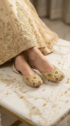 Ghumaar Gold Sequin Circular Bead Embroidered Jutti – Radiarte